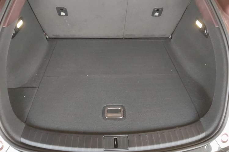Used Xiaomi Auto YU7 2025 Ultra-Long Range High-Performance All-Wheel-Drive Max Edition Trunk