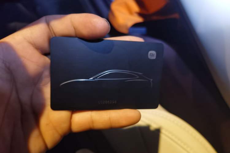Used Xiaomi Auto YU7 2025 Ultra-Long Range High-Performance All-Wheel-Drive Max Edition Vehicle Key