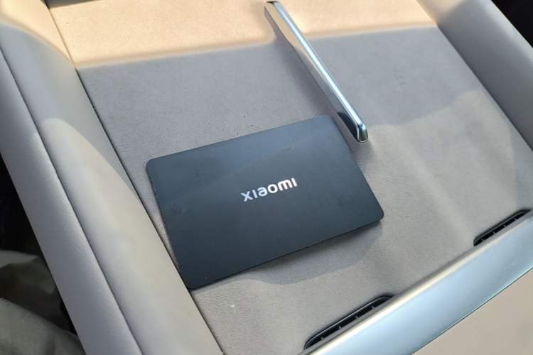 Used Xiaomi Auto YU7 2025 Ultra-Long Range High-Performance All-Wheel-Drive Max Edition Vehicle Key