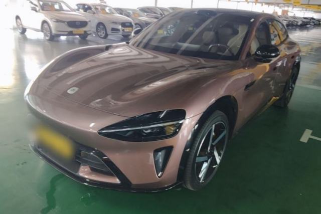 Ojetý Xiaomi Auto YU7 2025 Ultra-Long Range High-Performance All-Wheel-Drive Max Edition