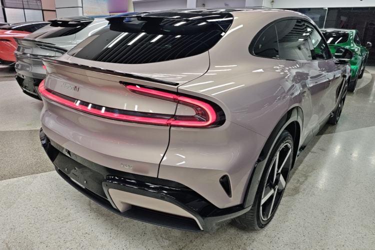 Used Xiaomi Auto YU7 2025 Ultra-Long Range High-Performance All-Wheel-Drive Max Edition Rear Right 45 Deg