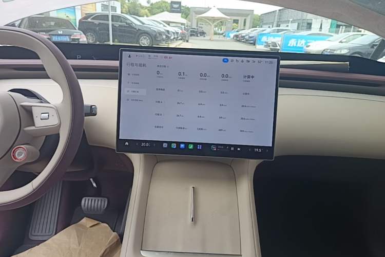 Used Xiaomi Auto YU7 2025 Ultra-Long Range High-Performance All-Wheel-Drive Max Edition Audio And AC Panel