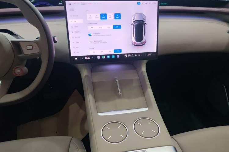 Used Xiaomi Auto YU7 2025 Ultra-Long Range All-Wheel Drive Pro Version Audio And AC Panel