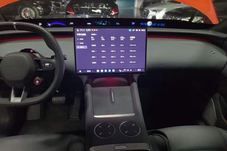 Used Xiaomi Auto YU7 2025 Ultra-Long Range High-Performance All-Wheel-Drive Max Edition Audio And AC Panel