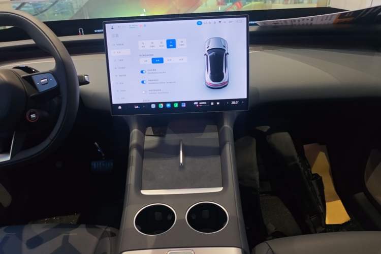 Used Xiaomi Auto YU7 2025 Ultra-Long Range High-Performance All-Wheel-Drive Max Edition Audio And AC Panel