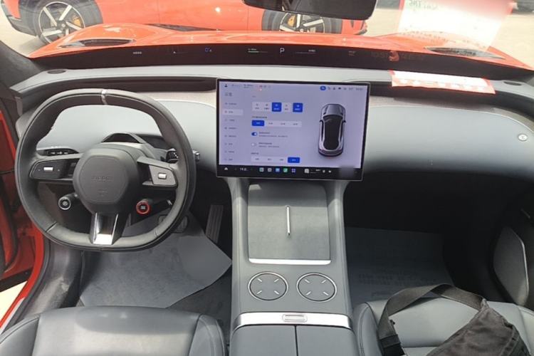 Used Xiaomi Auto YU7 2025 Ultra-Long Range High-Performance All-Wheel-Drive Max Edition Center Console