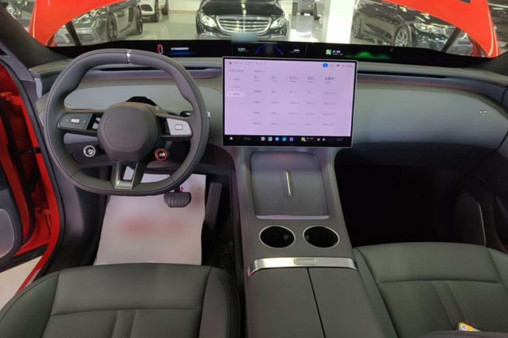 Used Xiaomi Auto YU7 2025 Ultra-Long Range High-Performance All-Wheel-Drive Max Edition Center Console