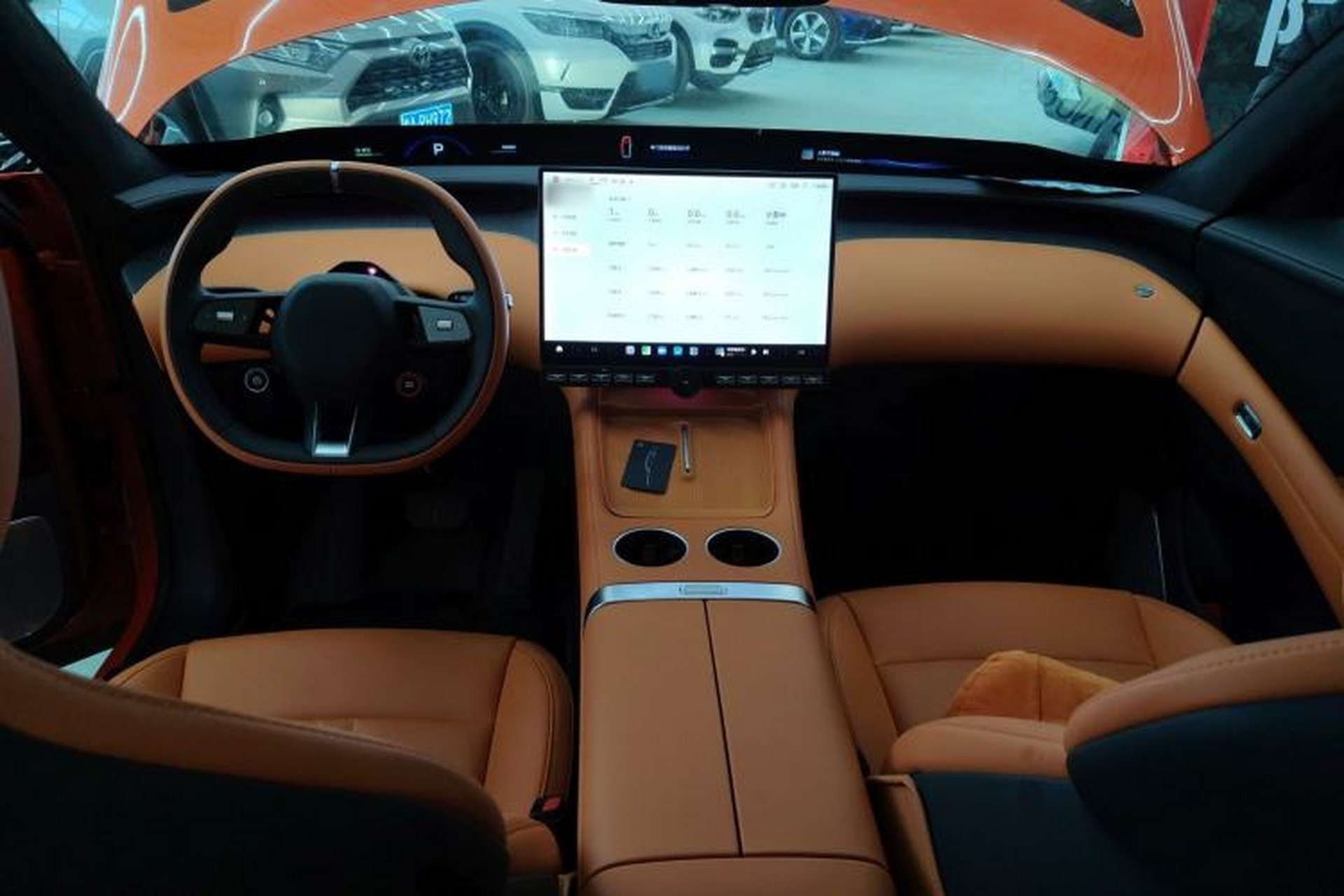 Used Xiaomi Auto YU7 2025 Ultra-Long Range High-Performance All-Wheel-Drive Max Edition Center Console