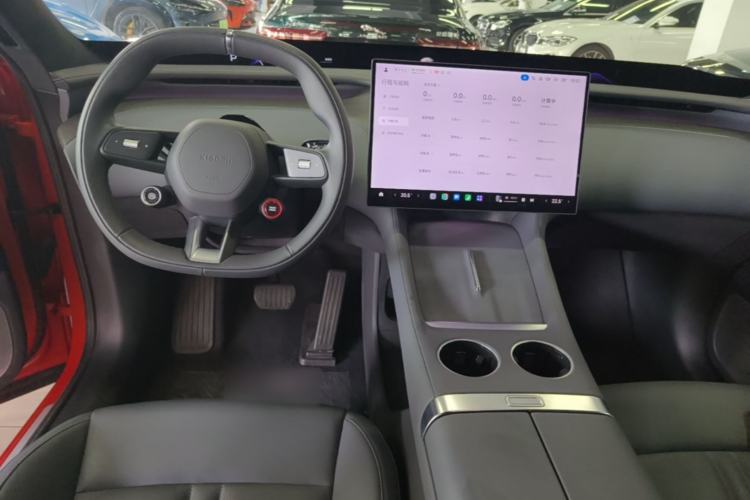 Used Xiaomi Auto YU7 2025 Ultra-Long Range High-Performance All-Wheel-Drive Max Edition Center Console