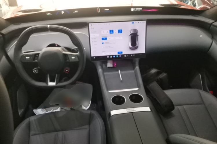 Used Xiaomi Auto YU7 2025 Ultra-Long Range High-Performance All-Wheel-Drive Max Edition Center Console