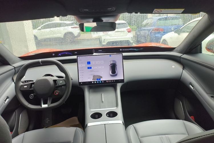 Used Xiaomi Auto YU7 2025 Ultra-Long Range High-Performance All-Wheel-Drive Max Edition Center Console