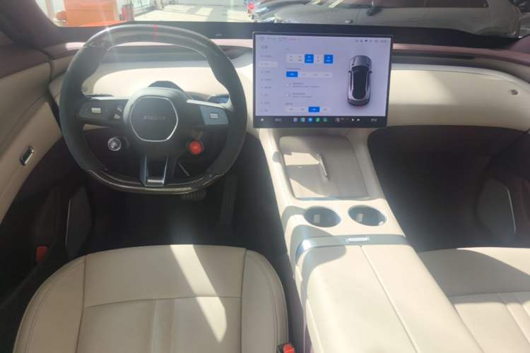 Used Xiaomi Auto YU7 2025 Ultra-Long Range All-Wheel Drive Pro Version Center Console