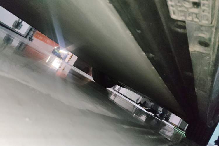 Used Xiaomi Auto YU7 2025 Ultra-Long Range Rear-Wheel Drive Version Chassis Front Right