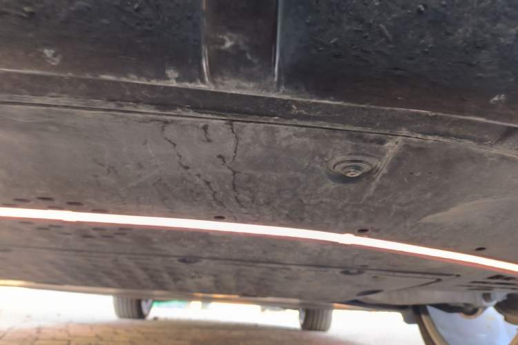 Used Xiaomi Auto YU7 2025 Ultra-Long Range High-Performance All-Wheel-Drive Max Edition Chassis Rear