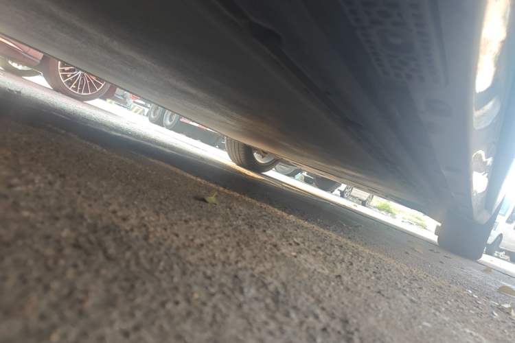 Used Xiaomi Auto YU7 2025 Ultra-Long Range High-Performance All-Wheel-Drive Max Edition Chassis Rear Right