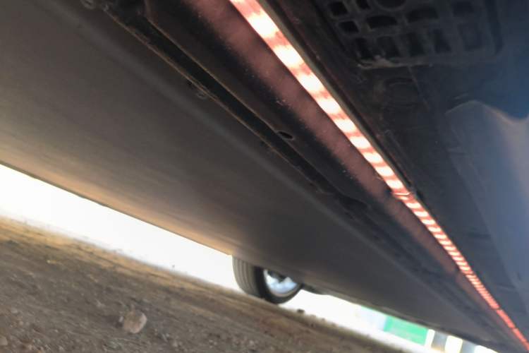 Used Xiaomi Auto YU7 2025 Ultra-Long Range High-Performance All-Wheel-Drive Max Edition Chassis Rear Right