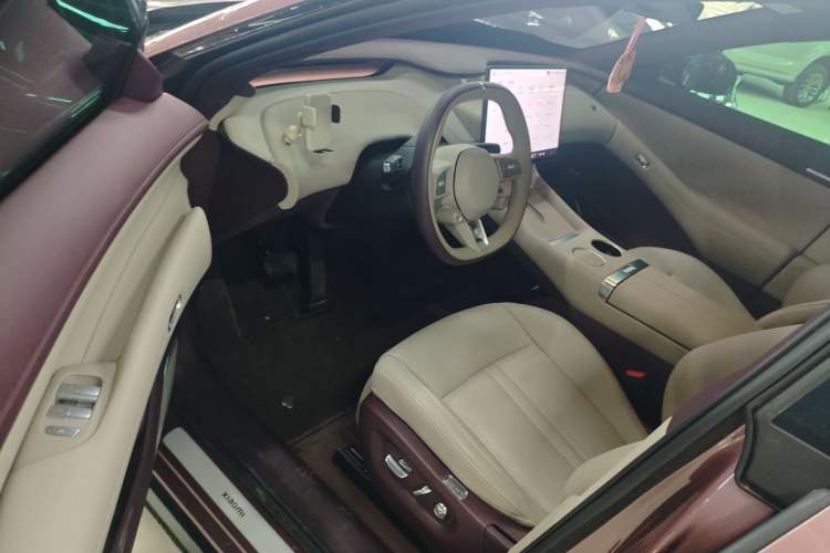 Used Xiaomi Auto YU7 2025 Ultra-Long Range All-Wheel Drive Pro Version Driver Seat