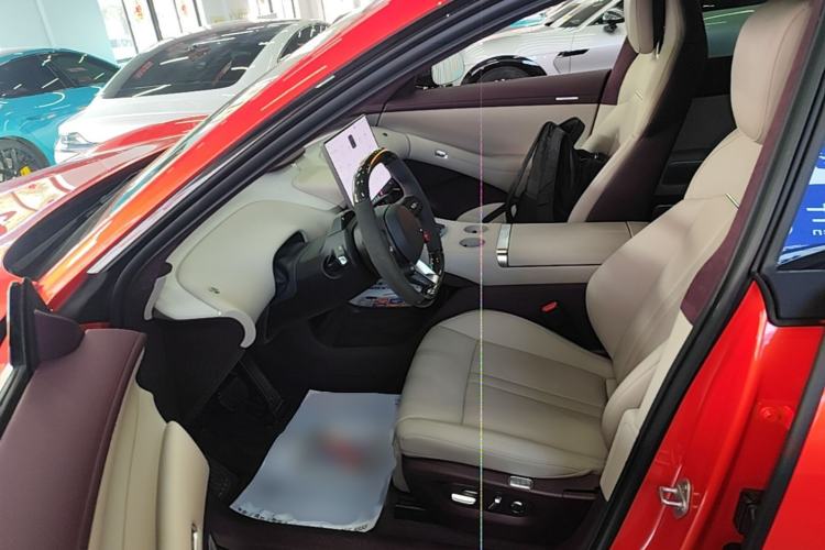 Used Xiaomi Auto YU7 2025 Ultra-Long Range High-Performance All-Wheel-Drive Max Edition Driver Seat