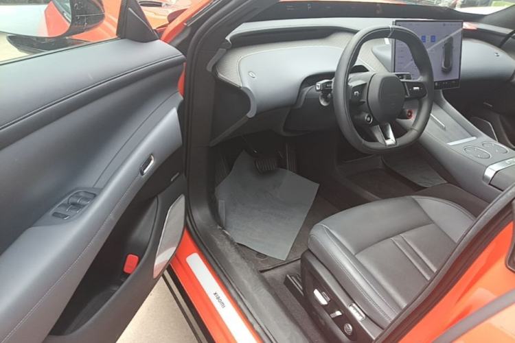 Used Xiaomi Auto YU7 2025 Ultra-Long Range High-Performance All-Wheel-Drive Max Edition Driver Seat