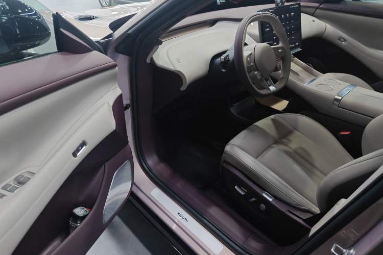 Used Xiaomi Auto YU7 2025 Ultra-Long Range All-Wheel Drive Pro Version Driver Seat