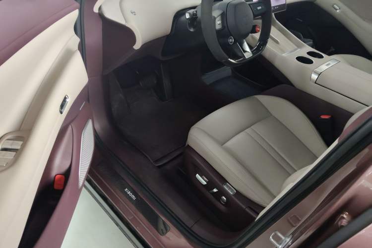 Used Xiaomi Auto YU7 2025 Ultra-Long Range High-Performance All-Wheel-Drive Max Edition Driver Seat