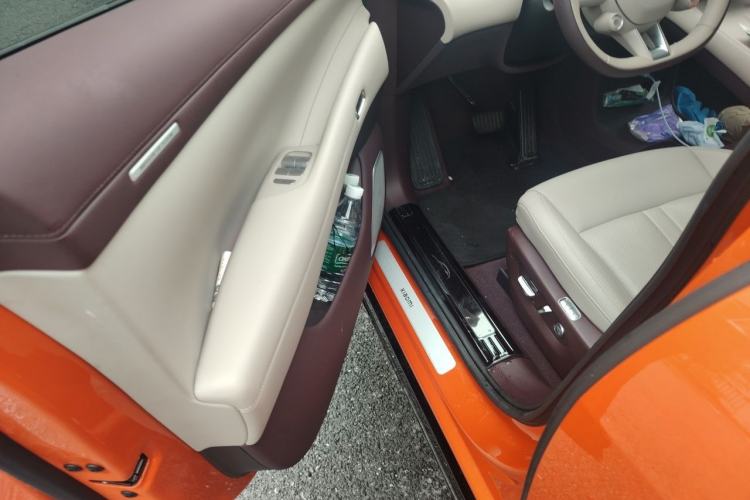 Used Xiaomi Auto YU7 2025 Ultra-Long Range Rear-Wheel Drive Version Driver Seat