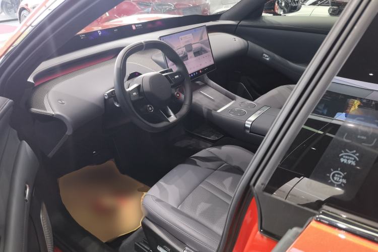 Used Xiaomi Auto YU7 2025 Ultra-Long Range High-Performance All-Wheel-Drive Max Edition Driver Seat