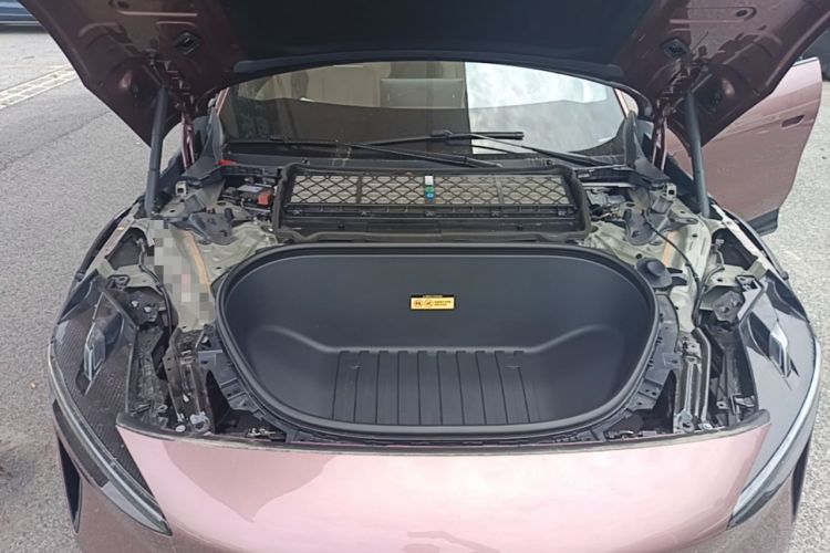 Used Xiaomi Auto YU7 2025 Ultra-Long Range High-Performance All-Wheel-Drive Max Edition Engine Bay