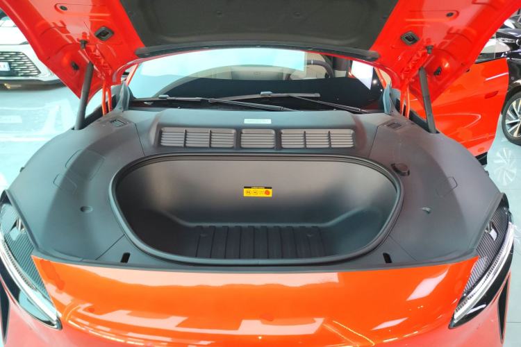 Used Xiaomi Auto YU7 2025 Ultra-Long Range Rear-Wheel Drive Version Engine Bay