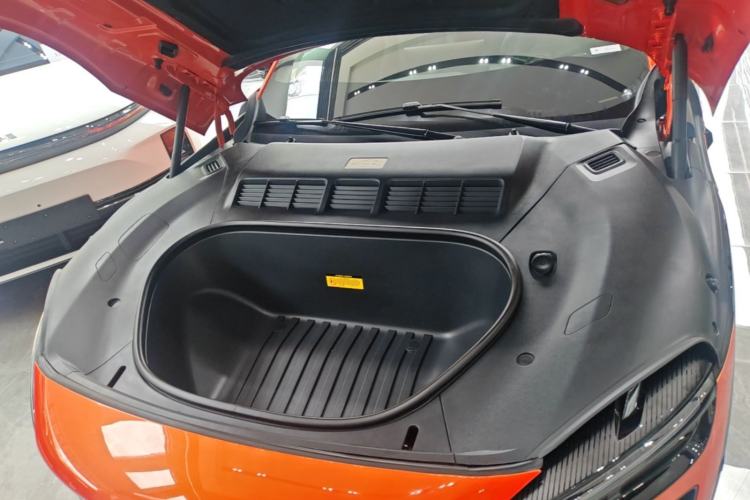 Used Xiaomi Auto YU7 2025 Ultra-Long Range High-Performance All-Wheel-Drive Max Edition Engine Bay