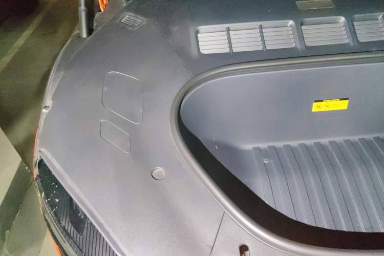 Used Xiaomi Auto YU7 2025 Ultra-Long Range Rear-Wheel Drive Version Engine Bay Right