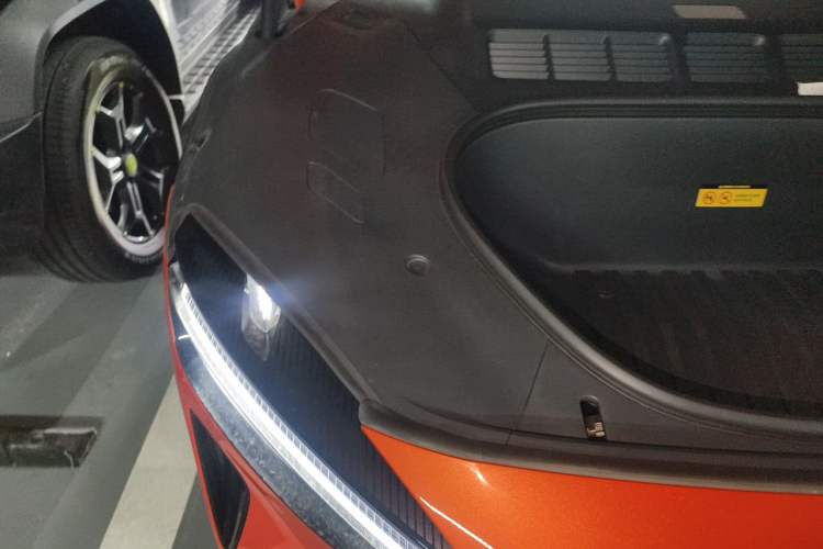 Used Xiaomi Auto YU7 2025 Ultra-Long Range High-Performance All-Wheel-Drive Max Edition Engine Bay Right