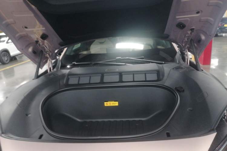Used Xiaomi Auto YU7 2025 Ultra-Long Range Rear-Wheel Drive Version Engine Bay