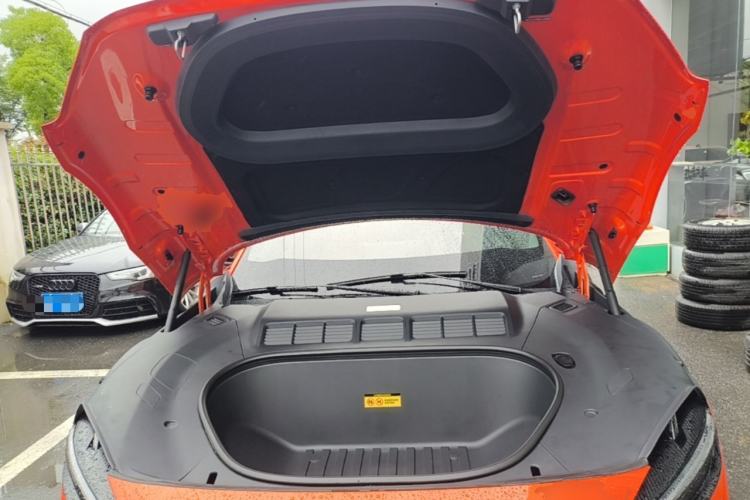Used Xiaomi Auto YU7 2025 Ultra-Long Range High-Performance All-Wheel-Drive Max Edition Engine Bay