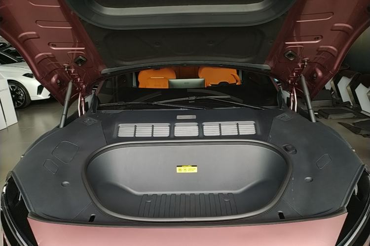 Used Xiaomi Auto YU7 2025 Ultra-Long Range High-Performance All-Wheel-Drive Max Edition Engine Bay