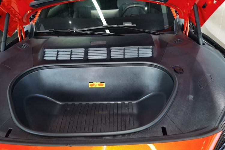 Used Xiaomi Auto YU7 2025 Ultra-Long Range High-Performance All-Wheel-Drive Max Edition Engine Bay