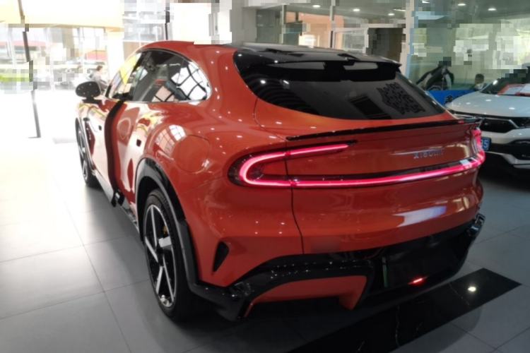Used Xiaomi Auto YU7 2025 Ultra-Long Range High-Performance All-Wheel-Drive Max Edition Exterior 2