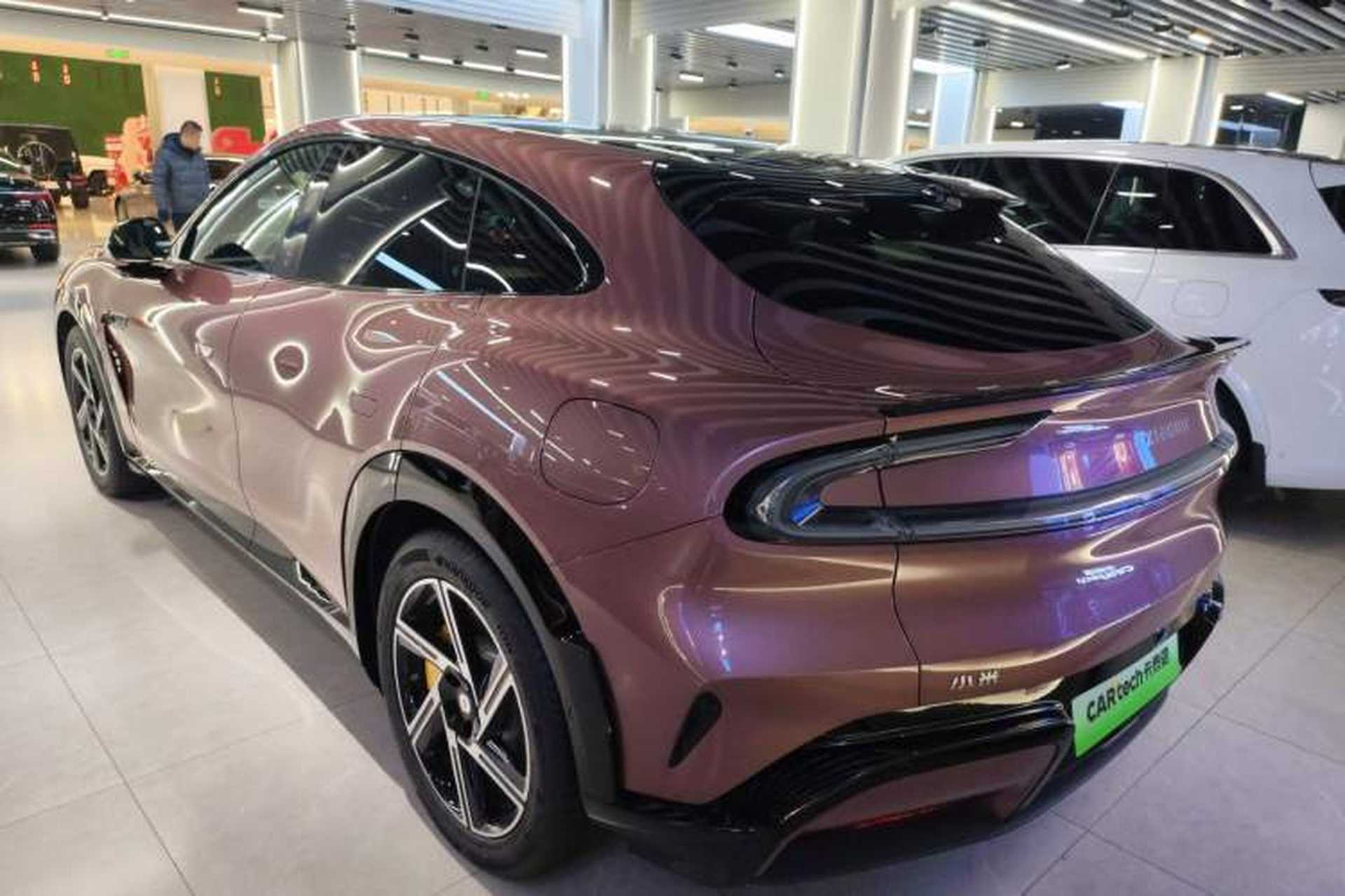 Used Xiaomi Auto YU7 2025 Ultra-Long Range High-Performance All-Wheel-Drive Max Edition Exterior 3