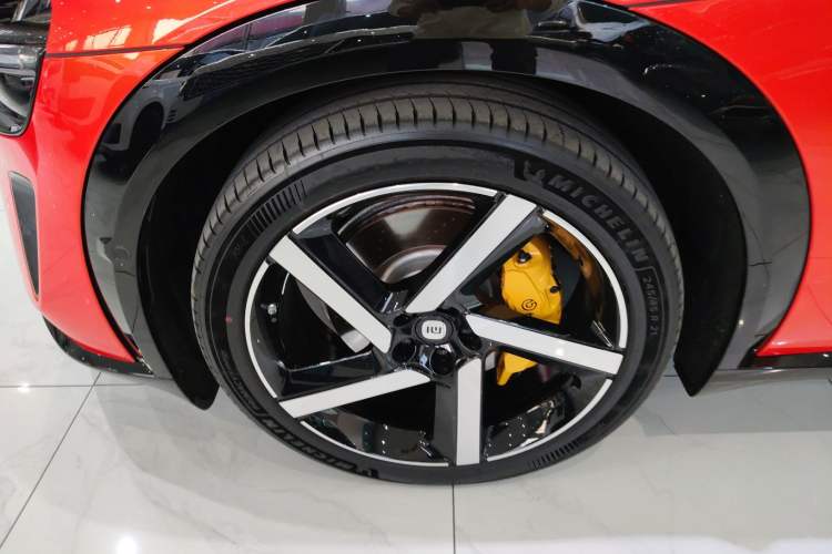 Used Xiaomi Auto YU7 2025 Ultra-Long Range High-Performance All-Wheel-Drive Max Edition Exterior 3