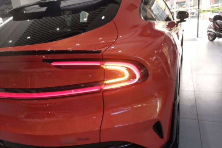 Used Xiaomi Auto YU7 2025 Ultra-Long Range High-Performance All-Wheel-Drive Max Edition Exterior 3
