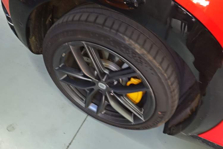 Used Xiaomi Auto YU7 2025 Ultra-Long Range High-Performance All-Wheel-Drive Max Edition Exterior 5