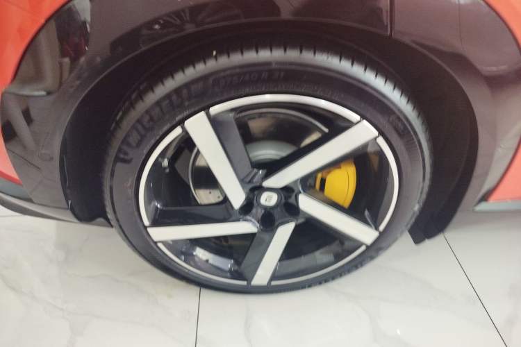 Used Xiaomi Auto YU7 2025 Ultra-Long Range High-Performance All-Wheel-Drive Max Edition Exterior 5