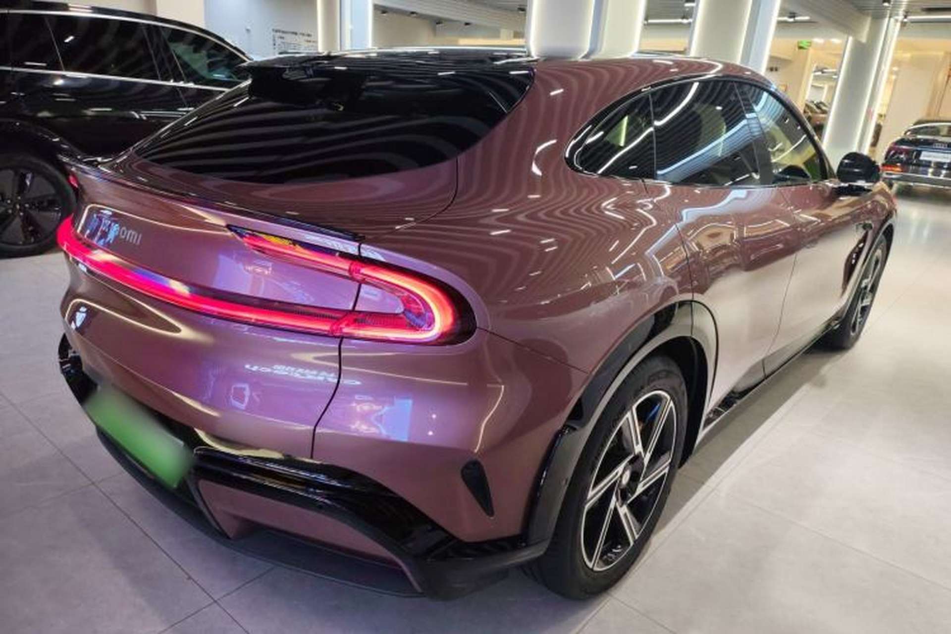 Used Xiaomi Auto YU7 2025 Ultra-Long Range High-Performance All-Wheel-Drive Max Edition Exterior 5