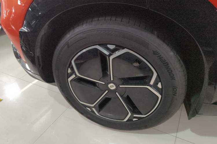 Used Xiaomi Auto YU7 2025 Ultra-Long Range All-Wheel Drive Pro Version Exterior 5