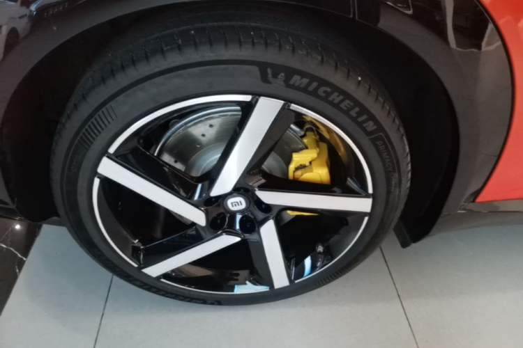 Used Xiaomi Auto YU7 2025 Ultra-Long Range High-Performance All-Wheel-Drive Max Edition Exterior 5