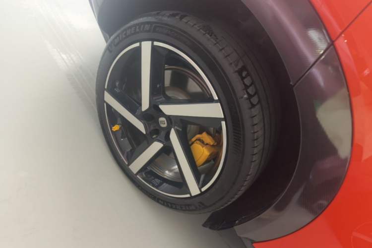 Used Xiaomi Auto YU7 2025 Ultra-Long Range All-Wheel Drive Pro Version Exterior 5