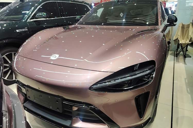 Used Xiaomi Auto YU7 2025 Ultra-Long Range High-Performance All-Wheel-Drive Max Edition Front