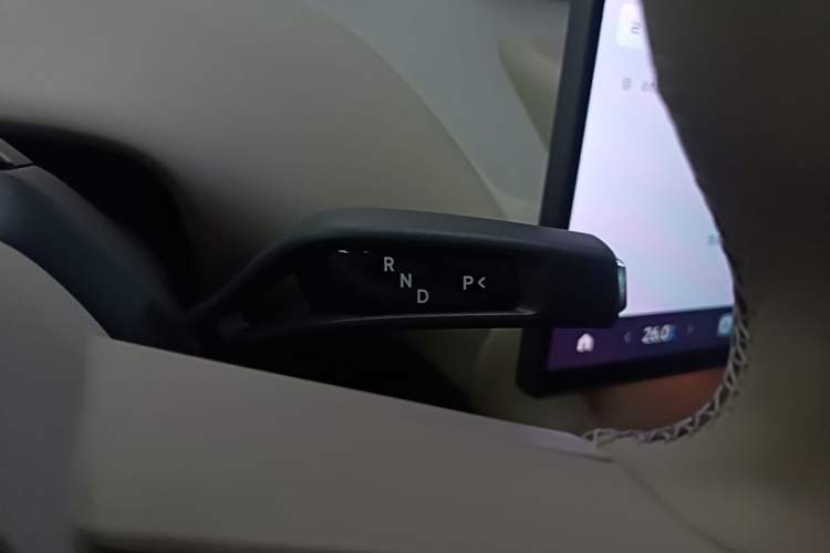 Used Xiaomi Auto YU7 2025 Ultra-Long Range All-Wheel Drive Pro Version Gear Lever