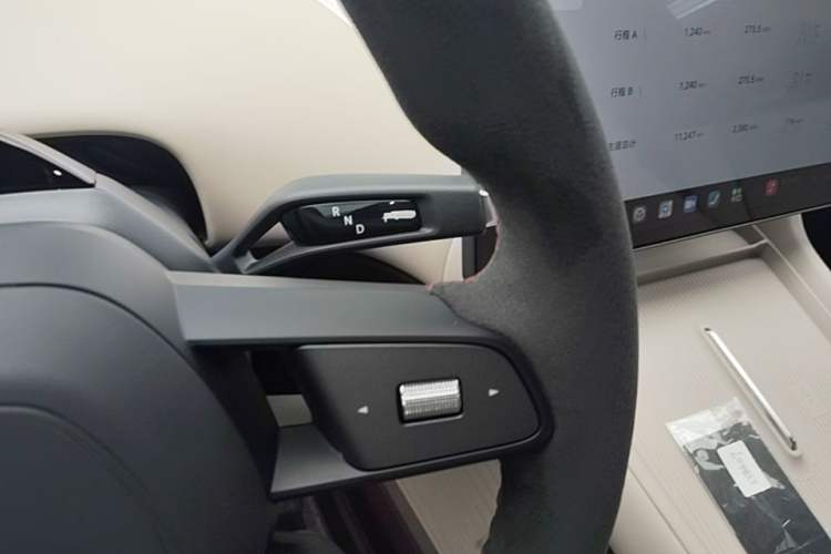 Used Xiaomi Auto YU7 2025 Ultra-Long Range High-Performance All-Wheel-Drive Max Edition Gear Lever