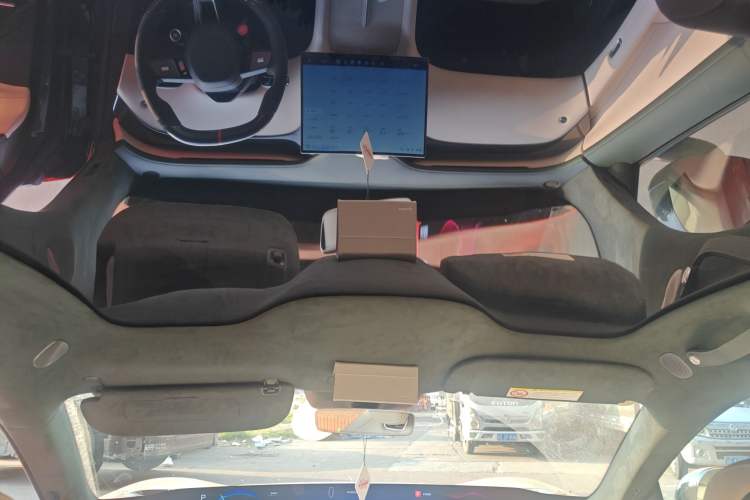 Used Xiaomi Auto YU7 2025 Ultra-Long Range High-Performance All-Wheel-Drive Max Edition Headliner